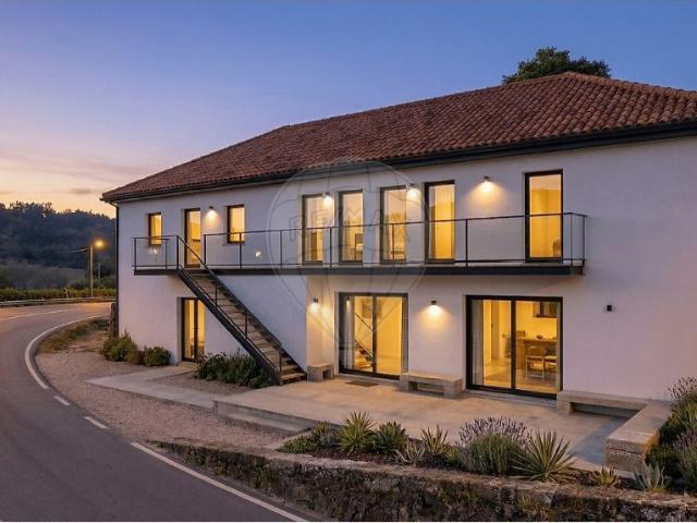 Fabulosa moradia T4 para remodelar 0m² Basto