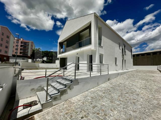 Fabulosa Moradia T3 na Quinta das Rosas, na Covilhã!