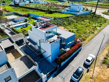 Possibilidade de Permuta, Fabulosa Moradia V4 a 650 mts da Praia
