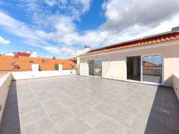 ✨ Fabulosa Penthouse T3+1 3 Suites + escritorio com 15,29. 403m² Santa Maria Maior Funchal