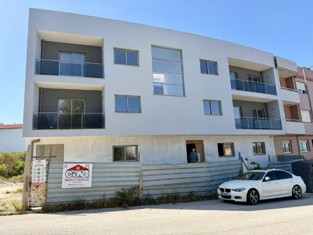 FABULOSO T2 NOVO de 2 Frentes com 131m2, Varanda e Lugar de. 125m² Nogueira Da Regedoura