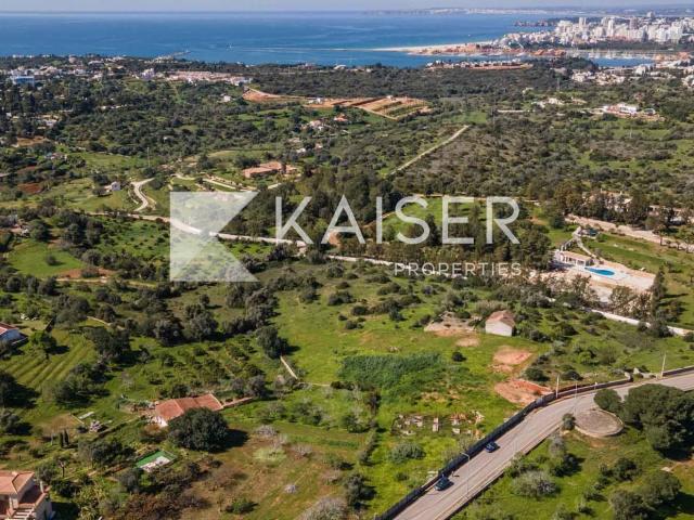 Fabuloso terreno para construção de complexo de turismo rural perto de Ferragudo