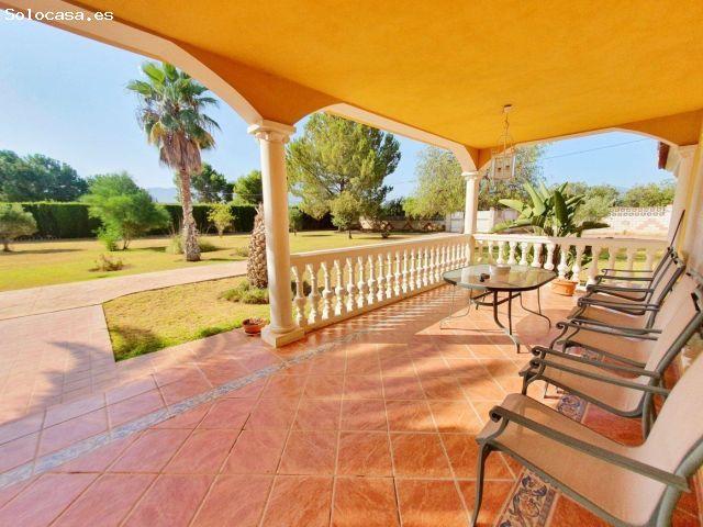 FABULOSO CHALET CON TERRENO EN EL VALLE DEL GUADALHORCE
