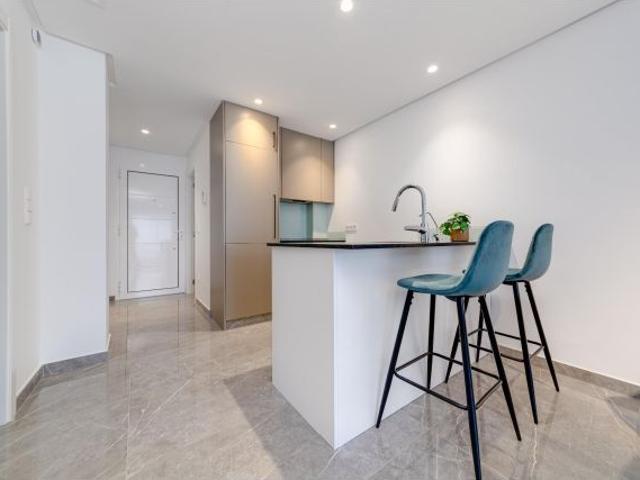 FABULOSOS APARTAMENTOS CON TERRAZA EN URBANIZACION CON PISCINA