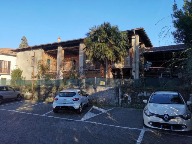 Fabbricato misto in vendita a Taino
