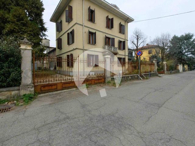 Fabbricato misto in vendita a Bibbiano
