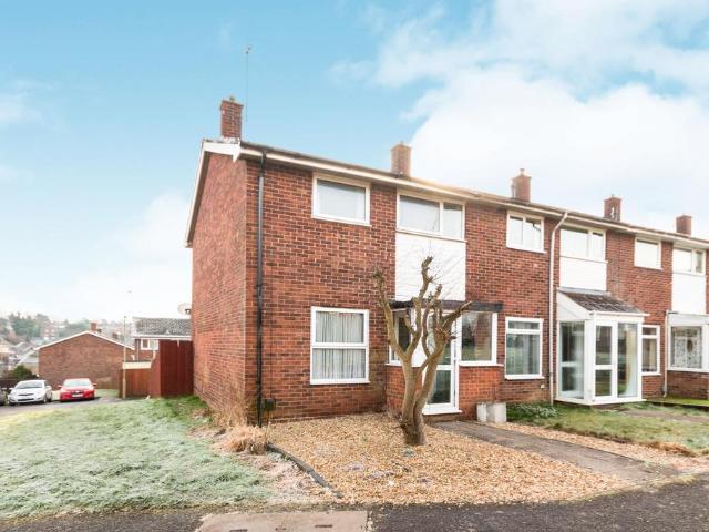 Fabian Close, Basingstoke, RG21 3 bed terraced house to rent £1,450 pcm £335 pw