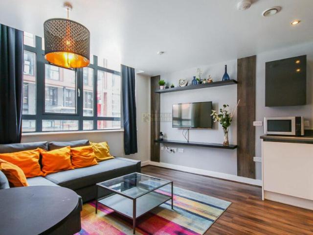 Fabrick Square, Birmingham B12 1 bed flat to rent £900 pcm £208 pw