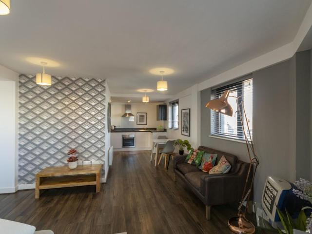Fabrick Square, Lombard Street. Studio to rent £875 pcm £202 pw