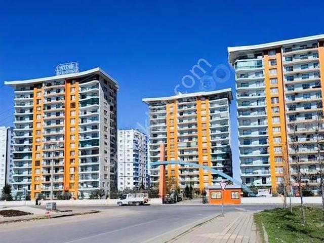 Fabrika Mahallesi Cadde Üstünde Büyük Tip 2+1 Kiralık Daire
