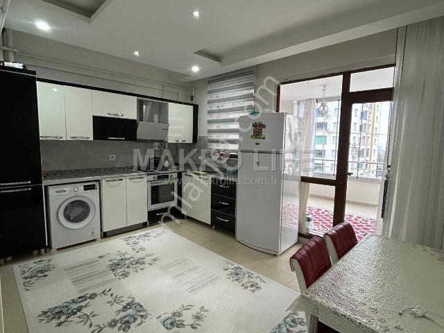 Fabrika Mahallesi Cadde Üzerinde Satılık 3+1 Daire!