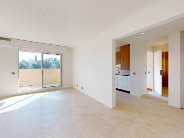 Fabron / Bd Montréal Un appartement de 2 Pièces rénové ave. 53m² Nice
