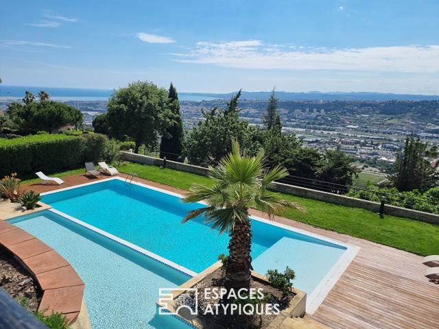 Fabron Bien d'exception en rez de jardin avec vue panoramique mer