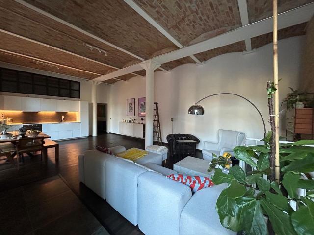 Factory building Loft in the heart of Kreuzberg, Berlin Amsterdam Apartments for Rent