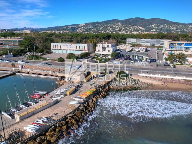 Face A La Mer Superbe Et Grand 3 Pieces Avec Tres Bel Espa. 107m² Mandelieu la Napoule