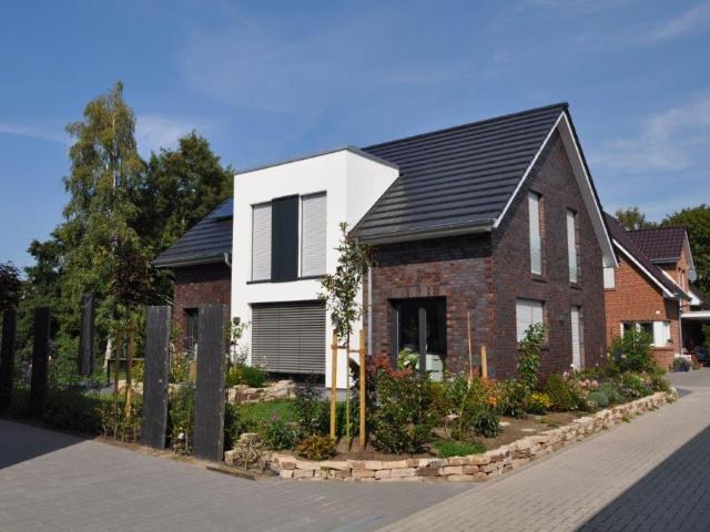 Fachberatung vom Maurermeister, Bauen Sie auf unsere Kompetenz, Massivbauweise, Festpreis, Individuelle Planung