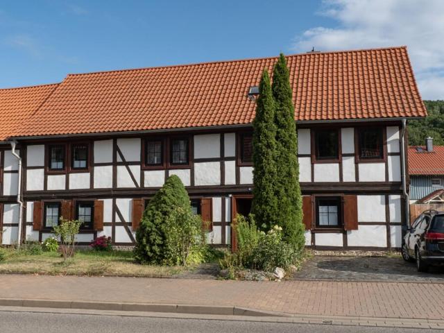 Fachwerk Haus mit 200 m² Wohnfläche, Nebengebäude und idyllischem Garten in Wernigerode – provisionsfrei
