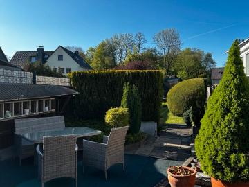 Fachwerkhaus mit großem Garten