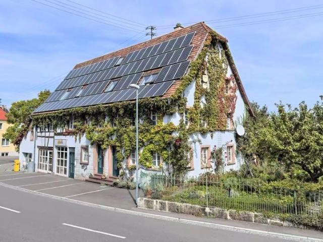 Fachwerkhaus mit 6 Wohnungen, Seminarraum und großem Garten