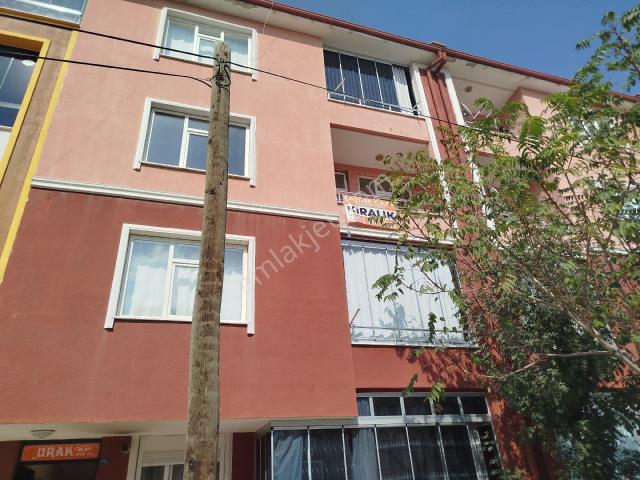 Fadim Cam Gayrimenkul Den Aydınlıkevler Mh. Kiralık Arakat Daire
