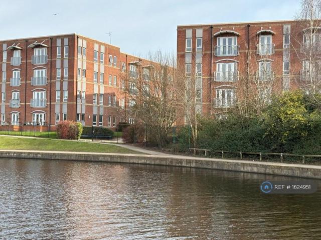 Failsworth, Manchester, M35 2 bed flat to rent £995 pcm £230 pw