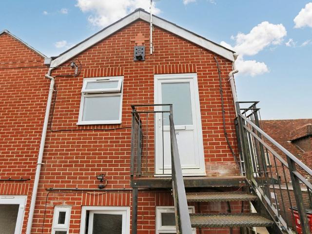 Fair Oak Road, Fair Oak SO50, 1 bed flat to rent, £850 pcm | PrimeLocation