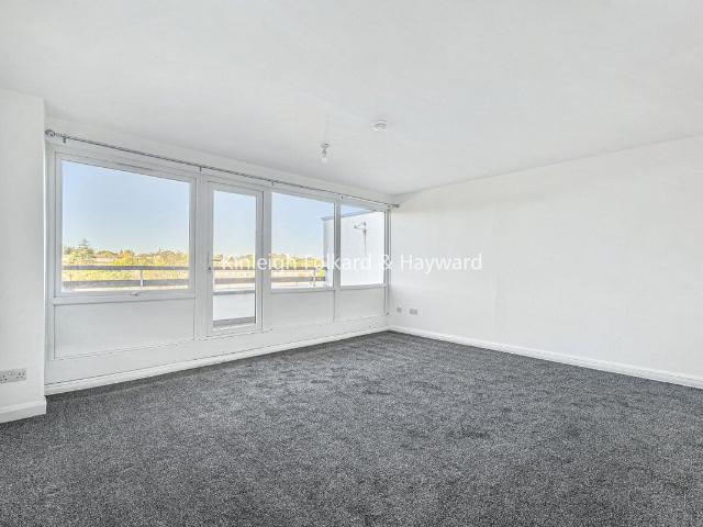 Fair Acres, Bromley BR2, Property to rent, £1,700 pcm | PrimeLocation