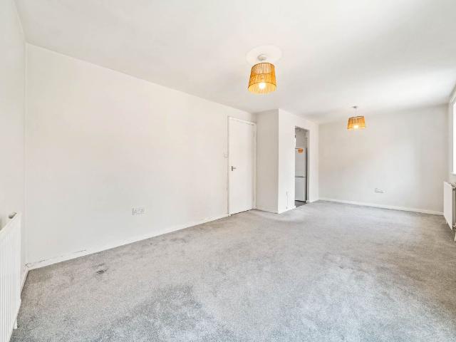 Fairchild Close, Battersea SW11, 1 bed flat to rent, £1,750 pcm | PrimeLocation