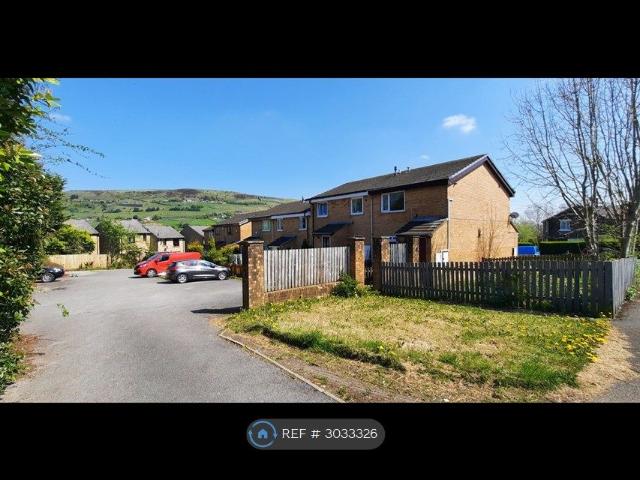 Fairclough Grove, Halifax HX3, 2 bed flat to rent, £715 pcm | PrimeLocation