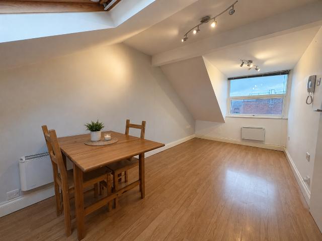 Fairbridge Road, London N19, Studio to rent, £1,275 pcm | PrimeLocation