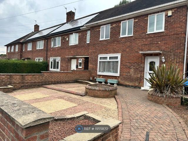 Fairburn Close, Nottingham NG8, 4 bed end terrace house to rent, £1,800 pcm | PrimeLocation