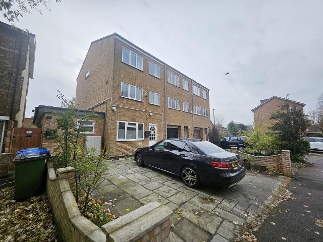 Fairby Road SE12, 3 bed flat to rent, £2,495 pcm | PrimeLocation
