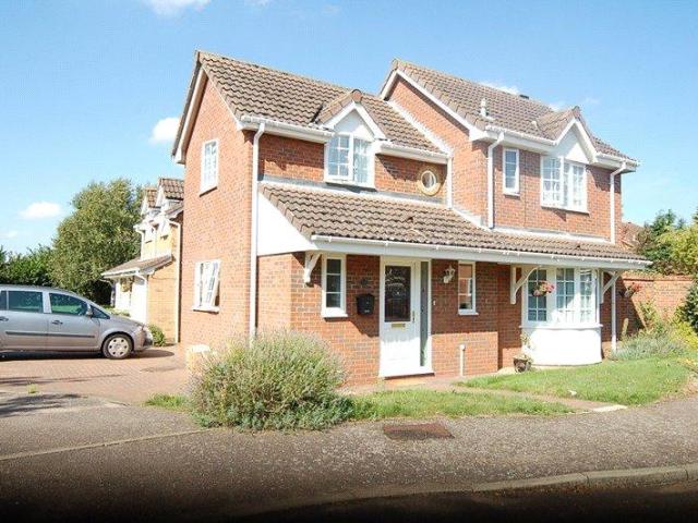Fairey Fox Drive, Mildenhall, Bury. 4 bed detached house to rent £1,730 pcm £399 pw