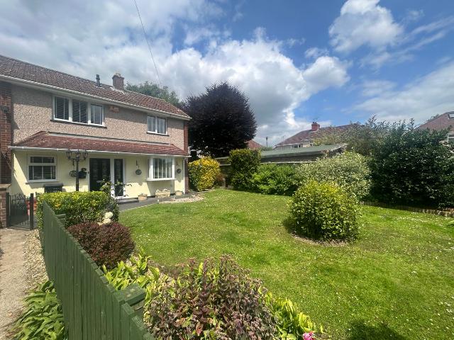 Fairford Crescent, Swindon SN25, 3 bed property to rent, £1,400 pcm | PrimeLocation