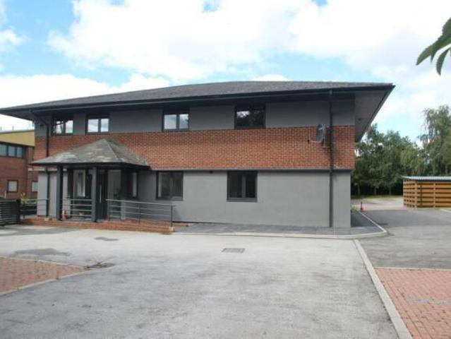 Fairfax House, Wetherby LS22 2 bed apartment to rent £1,025 pcm £237 pw