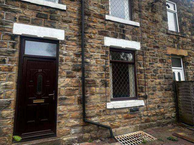 Fairfield Avenue, Dewsbury WF12, 2 bed terraced house to rent, £800 pcm | PrimeLocation