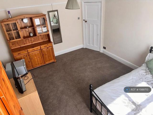 Fairfield Avenue, Edgware, HA8 1 bed in a house share to rent £850 pcm £196 pw
