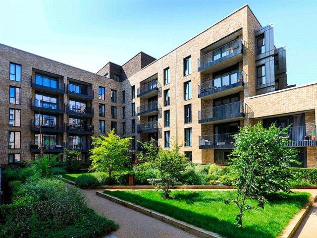 Fairfield Avenue. 1 bed apartment to rent £1,775 pcm £410 pw