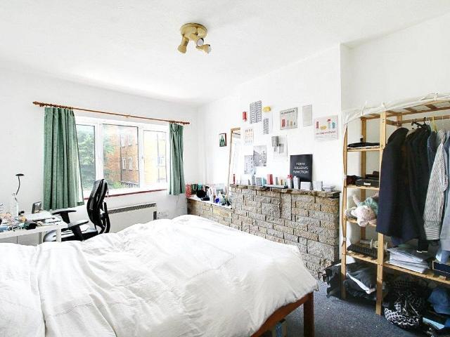 Fairfield Gardens, Hornsey, London N8, 3 bed flat to rent, £2,700 pcm | PrimeLocation