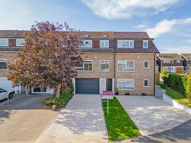 Fairfield, Ingatestone CM4, 5 bed town house to rent, £3,250 pcm | PrimeLocation
