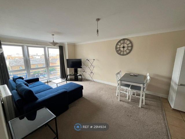 Fairfield Square, Gravesend DA11, 2 bed flat to rent, £1,450 pcm | PrimeLocation