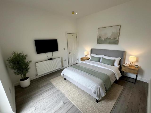 Fairfield Road, Upper Edmonton. 1 bed in a house share to rent £1,050 pcm £242 pw
