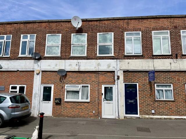 Fairfield Road, West Drayton 1 bed flat to rent £1,300 pcm £300 pw