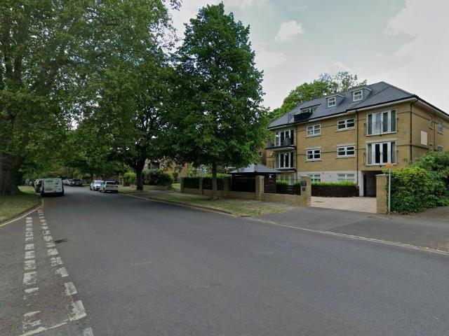 Fairfield Road, Beckenham, London. 2 bed flat to rent £1,907 pcm £440 pw