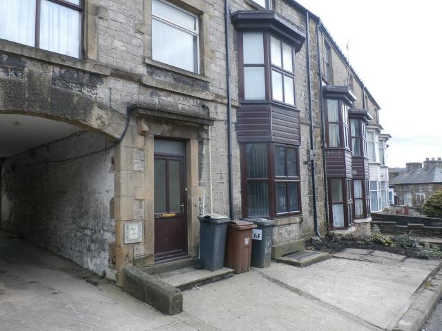 Fairfield Road, Buxton SK17 3 bed duplex to rent £725 pcm £167 pw