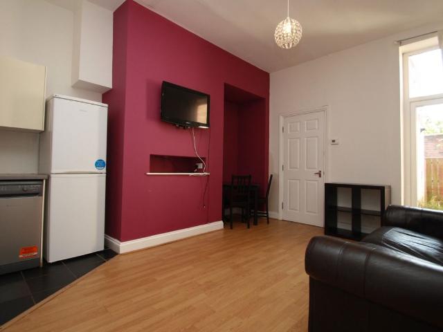 Fairfield Road, Jesmond, Newcastle Upon Tyne NE2, 3 bed flat to rent, £1,820 pcm | PrimeLocation