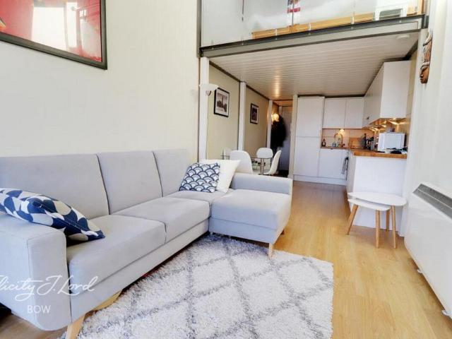 Fairfield Road, LONDON 1 bed apartment to rent £1,900 pcm £438 pw