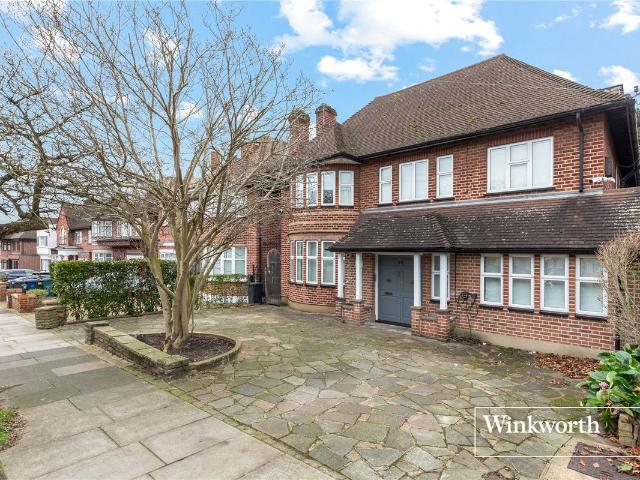 Fairholme Gardens, Finchley, London N3, 6 bed detached house to rent, £5,500 pcm | PrimeLocation