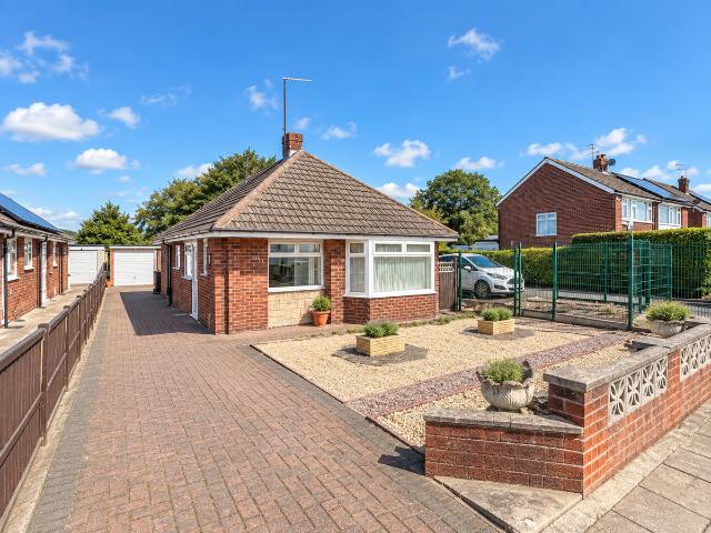 Fairholme Drive, Mansfield NG19, 3 bed property to rent, £1,250 pcm | PrimeLocation