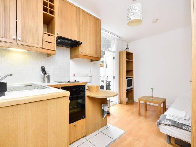 Fairholme Road, West Kensington, London W14, Studio to rent, £1,712 pcm | PrimeLocation